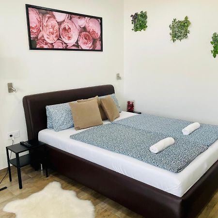 Attila Studio Apartments Hajdúszoboszló Kültér fotó